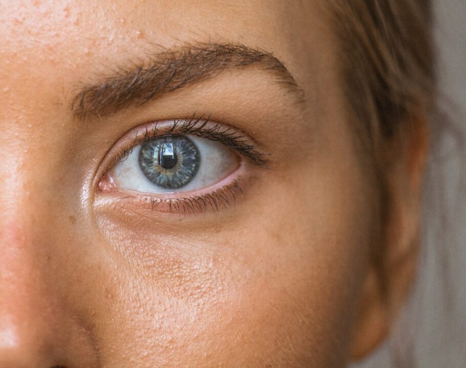 Close up photo of a persons eye