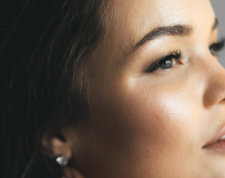 under-eye color correcting cream concealer